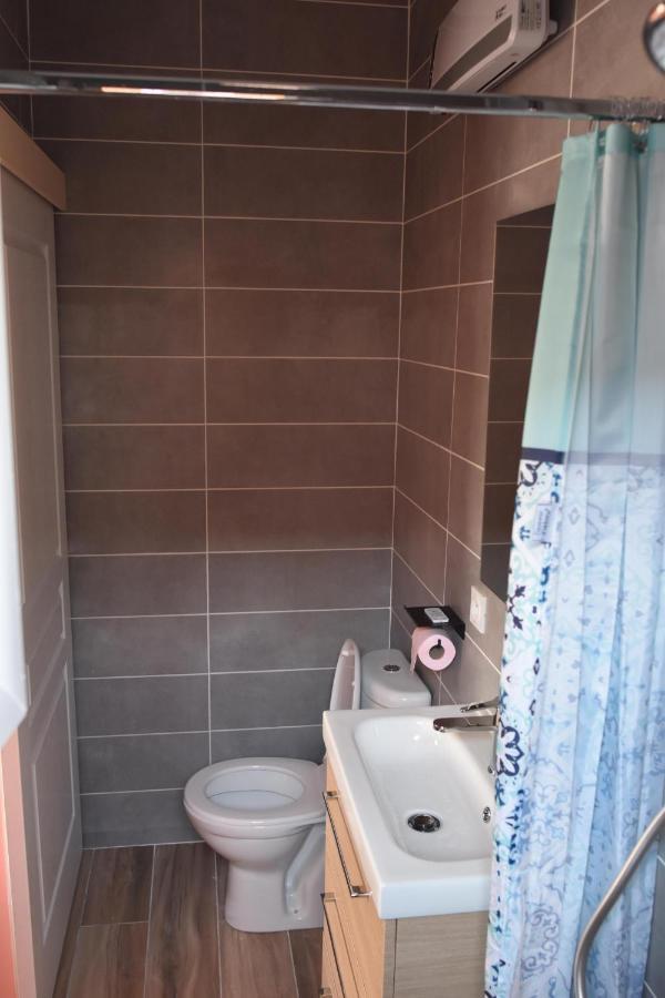 Les Gites De Yayou Pézenas Kültér fotó